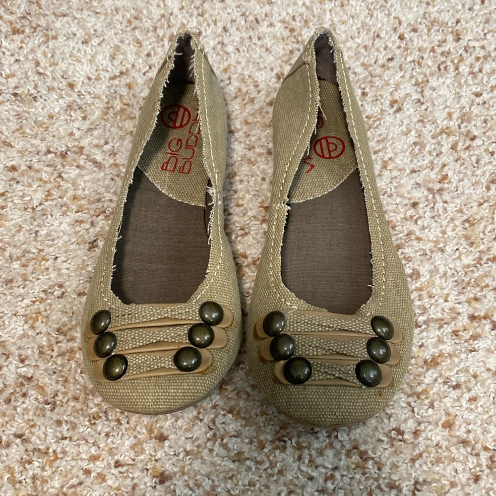 Big Budda size 6.5 flats